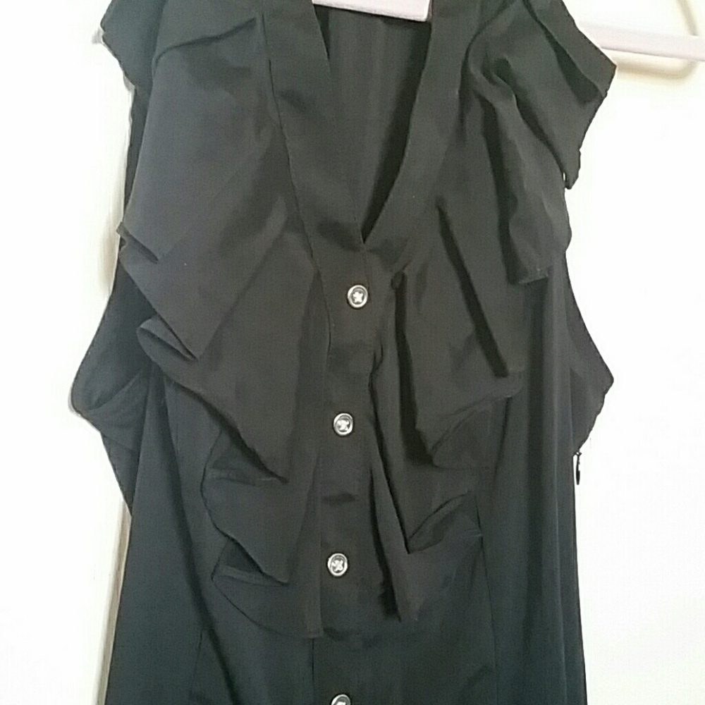 Express ruffled top. - Picture 3 of 3